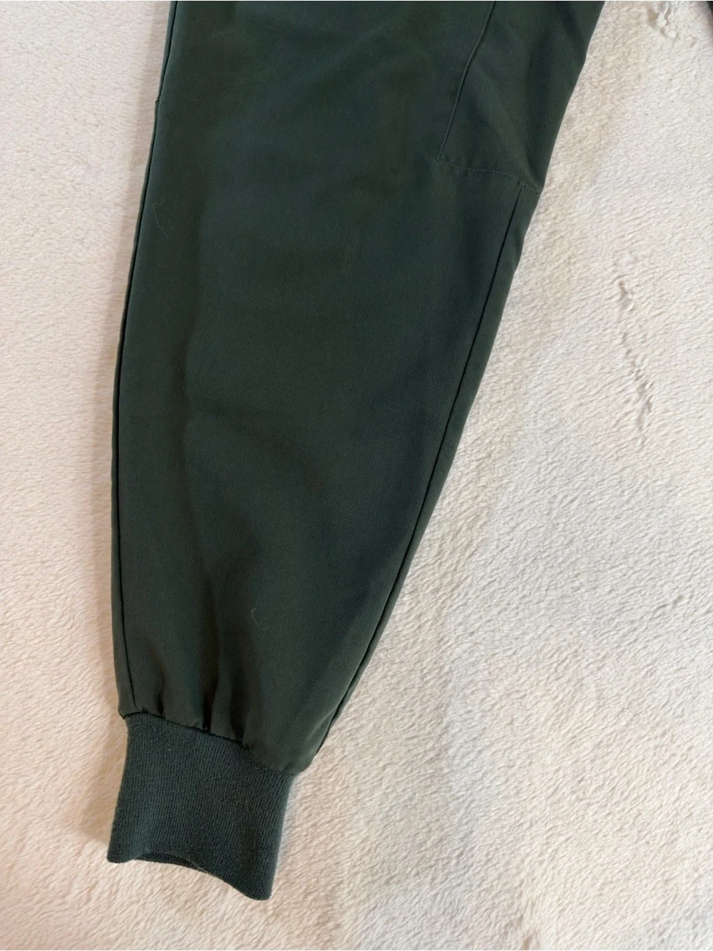 FIGS Men's Forest Green Jogger Sweatpants with Cream Drawstring ITEM2670